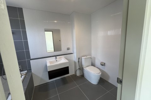 Maison à Prawet, Bangkok, Thaïlande 4 chambres № 137463 - photo 16