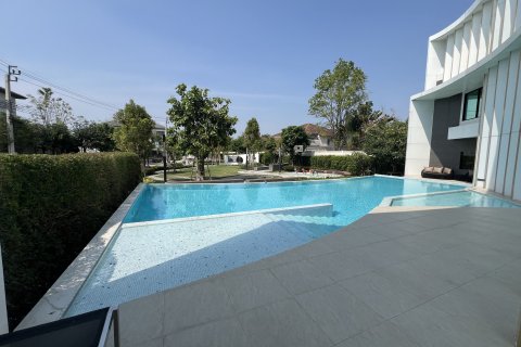 Maison à Prawet, Bangkok, Thaïlande 4 chambres № 137463 - photo 1