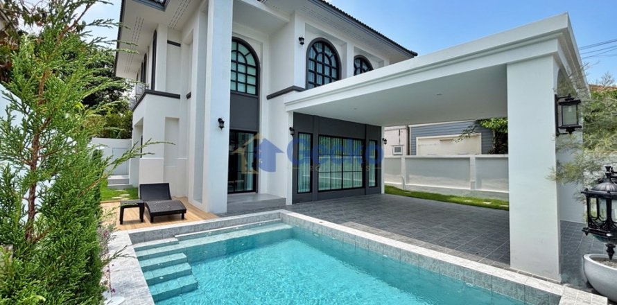 Maison à Pattaya, Thaïlande 5 chambres № 196204