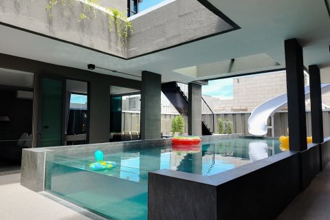 Villa in Hua Hin, Thailand 4 bedrooms № 135587 - photo 5