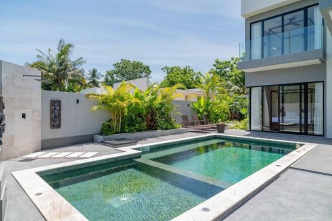 Villa in Ko Samui, Thailand 3 bedrooms № 135590 - photo 1