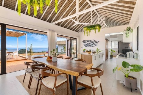 Villa in Surat Thani, Thailand 4 bedrooms № 171620 - photo 3