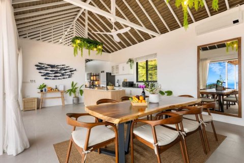 Villa in Surat Thani, Thailand 4 bedrooms № 171620 - photo 11