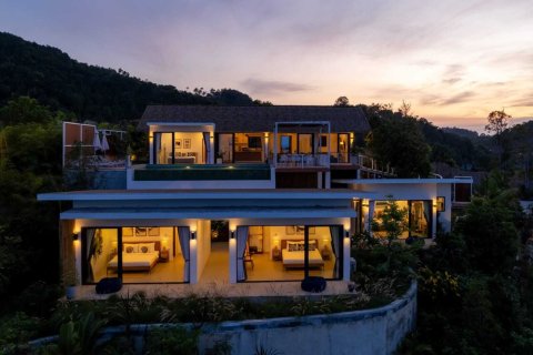 Villa in Surat Thani, Thailand 4 bedrooms № 171620 - photo 6