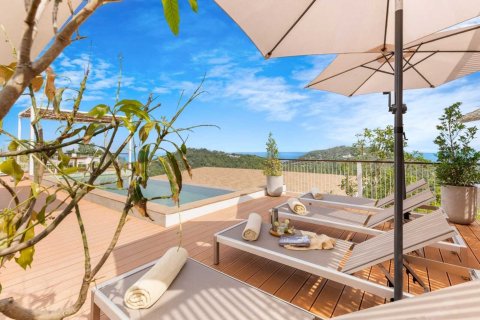 Villa in Surat Thani, Thailand 4 bedrooms № 171620 - photo 10