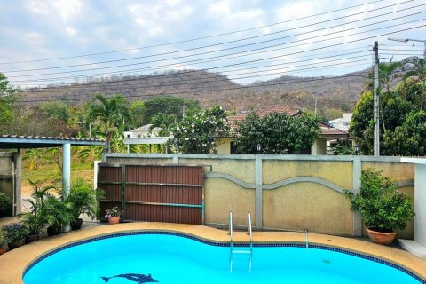 Villa in Hua Hin, Thailand 2 bedrooms № 171614 - photo 11