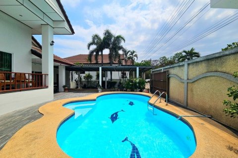 Villa in Hua Hin, Thailand 2 bedrooms № 171614 - photo 5