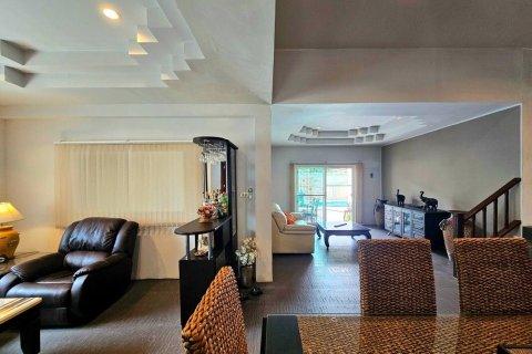 Villa in Hua Hin, Thailand 2 bedrooms № 171614 - photo 20