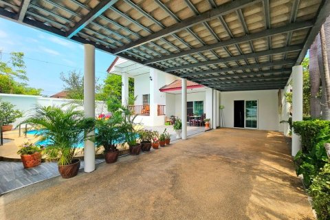 Villa in Hua Hin, Thailand 2 bedrooms № 171614 - photo 3