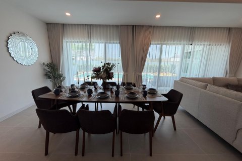 Villa in Hua Hin, Thailand 3 Schlafzimmer № 222678 - Foto 3