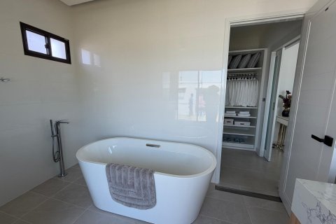 Villa in Hua Hin, Thailand 3 Schlafzimmer № 222678 - Foto 15