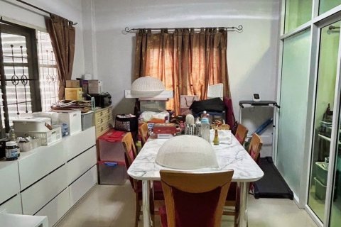 House in Bang Kapi, Bangkok, Thailand 3 bedrooms № 152874 - photo 4