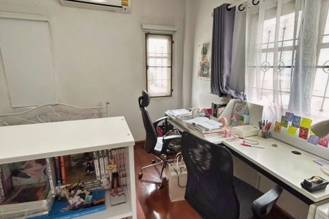 House in Bang Kapi, Bangkok, Thailand 3 bedrooms № 152874 - photo 6