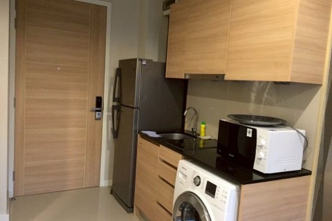 Студия в кондо в Ваттхане, Бангкок, Таиланд № 152870 - фото 6