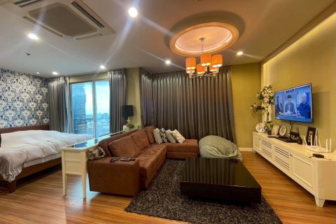 Studio in the Condo in Bang Rak, Bangkok, Thailand  № 152871 - photo 12