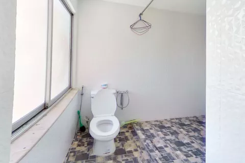 Condo à Yan Nawa, Bangkok, Thaïlande, 2 chambres  № 139508 - photo 13