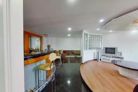 Condo à Yan Nawa, Bangkok, Thaïlande, 2 chambres  № 139508 - photo 1