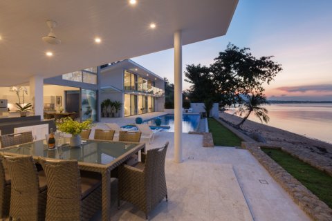 House in Ko Samui, Thailand 3 bedrooms № 180683 - photo 22