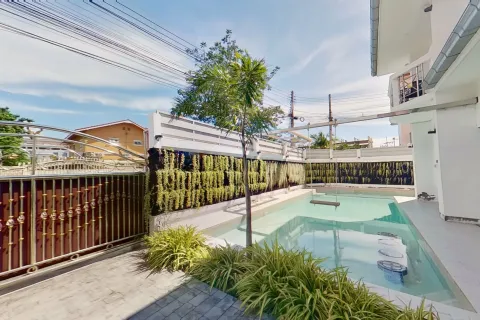 Villa in Pattaya, Thailand 7 bedrooms № 156977 - photo 28