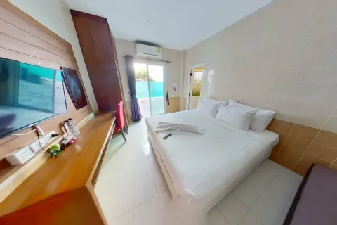 Villa in Pattaya, Thailand 7 bedrooms № 156977 - photo 6