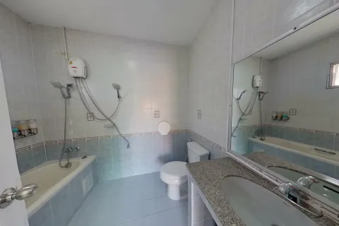 Villa in Pattaya, Thailand 7 bedrooms № 156977 - photo 21