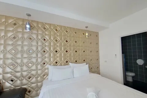 Villa in Pattaya, Thailand 7 bedrooms № 156977 - photo 9