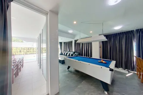 Villa in Pattaya, Thailand 7 bedrooms № 156977 - photo 7