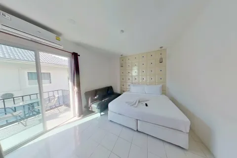 Villa in Pattaya, Thailand 7 bedrooms № 156977 - photo 11