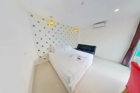 Villa in Pattaya, Thailand 7 bedrooms № 156977 - photo 8