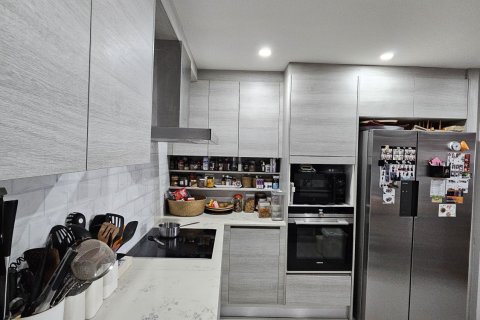 Condo in Watthana, Bangkok, Thailand, 3 bedrooms  № 156975 - photo 3