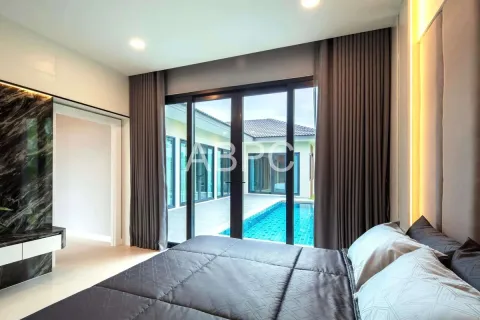 Casa de 3 dormitorios en Pattaya, Tailandia № 212044 - foto 15