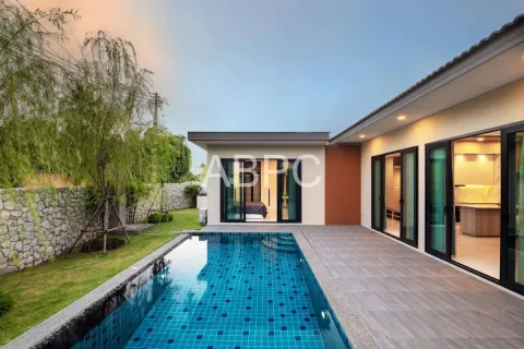 Casa de 3 dormitorios en Pattaya, Tailandia № 212044 - foto 6