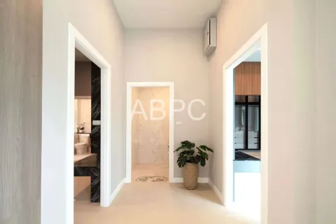 Casa de 3 dormitorios en Pattaya, Tailandia № 212044 - foto 3