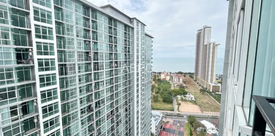 Condominio de 2 dormitorios en Jomtien Beach, Pattaya, Tailandia № 212050