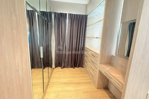 Casa de 4 dormitorios en Bang Lamung, Tailandia № 233700 - foto 13
