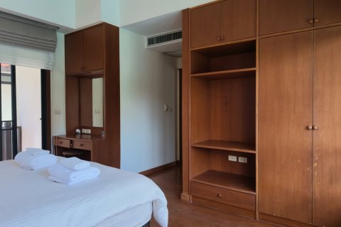 Casa de 3 dormitorios en Bang Tao, Tailandia № 233696 - foto 18
