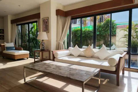 Casa de 3 dormitorios en Bang Tao, Tailandia № 233696 - foto 3