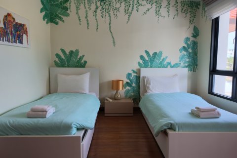 Casa de 3 dormitorios en Bang Tao, Tailandia № 233696 - foto 14