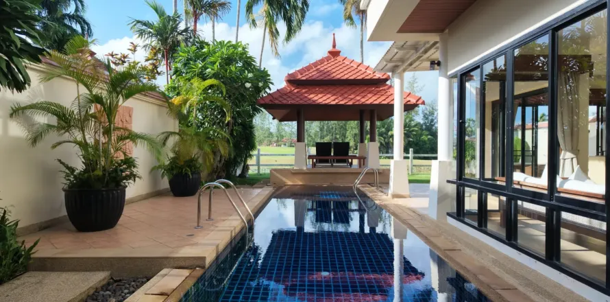 Casa de 3 dormitorios en Bang Tao, Tailandia № 233696