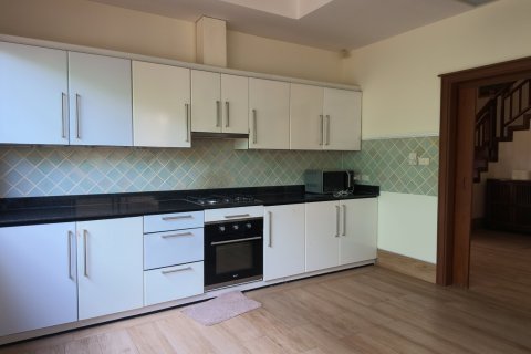 Casa de 3 dormitorios en Bang Tao, Tailandia № 233696 - foto 12