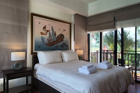 Casa de 3 dormitorios en Bang Tao, Tailandia № 233696 - foto 16