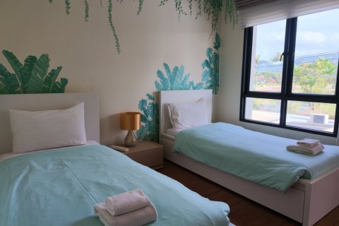 Casa de 3 dormitorios en Bang Tao, Tailandia № 233696 - foto 15