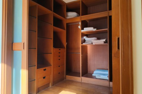 Casa de 3 dormitorios en Bang Tao, Tailandia № 233696 - foto 27