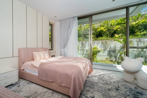 Casa de 4 dormitorios en Bang Tao, Tailandia № 233695 - foto 16