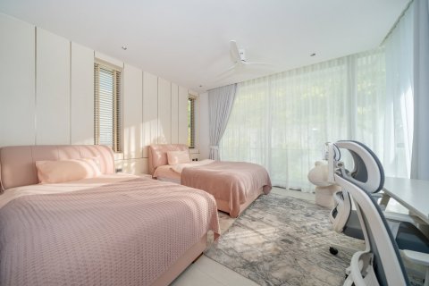 Casa de 4 dormitorios en Bang Tao, Tailandia № 233695 - foto 25