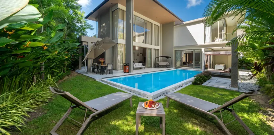 Casa de 4 dormitorios en Bang Tao, Tailandia № 233695