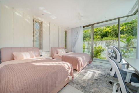 Casa de 4 dormitorios en Bang Tao, Tailandia № 233695 - foto 15