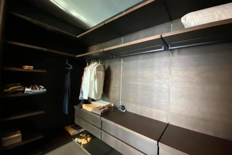 Condo in Watthana, Bangkok, Thailand, 3 bedrooms  № 134105 - photo 17