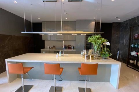 Condo in Watthana, Bangkok, Thailand, 3 bedrooms  № 134105 - photo 6