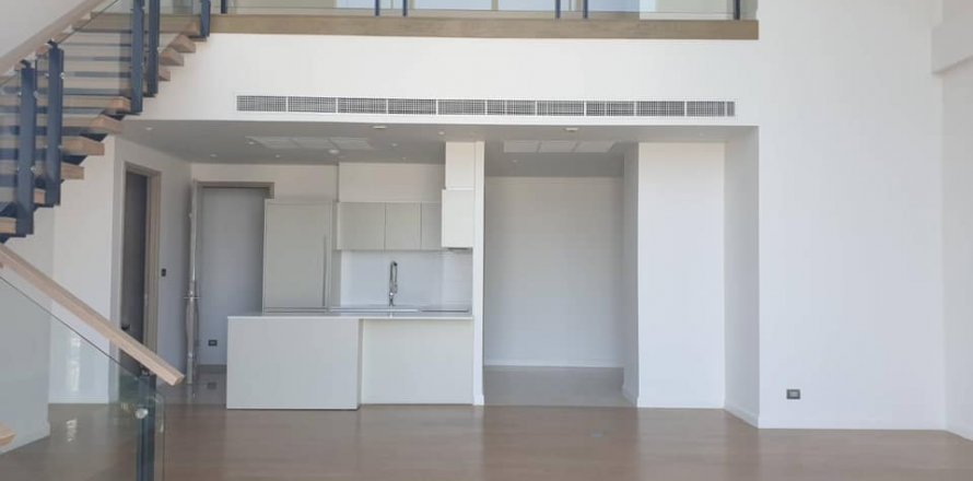 Пентхаус в Кхлонг Сане, Бангкок, Таиланд с 3 спальнями  № 134103